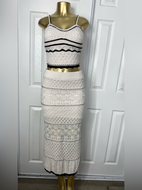 Olive & Oak Dresses & Skirts - Olive & Oak Cream Maxi Skirt with Black Trim